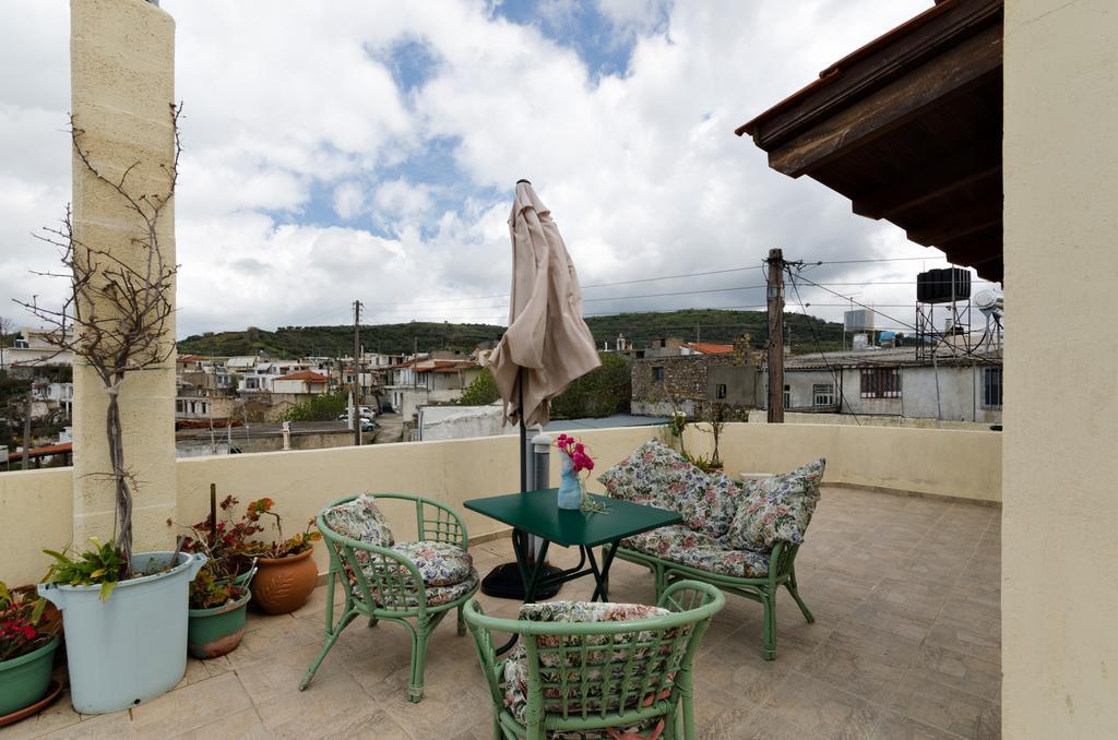 Oikies Lyttos Apartment Litos Bagian luar foto
